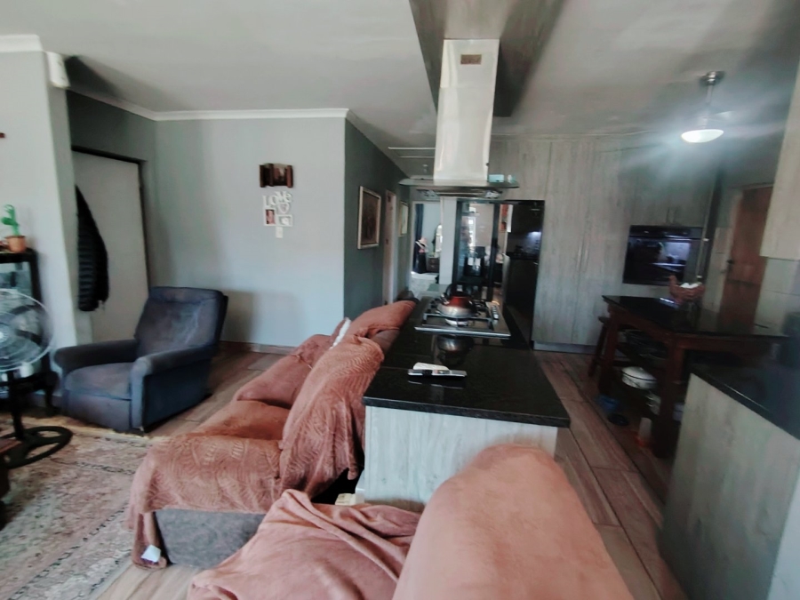 3 Bedroom Property for Sale in Kabega Park Eastern Cape